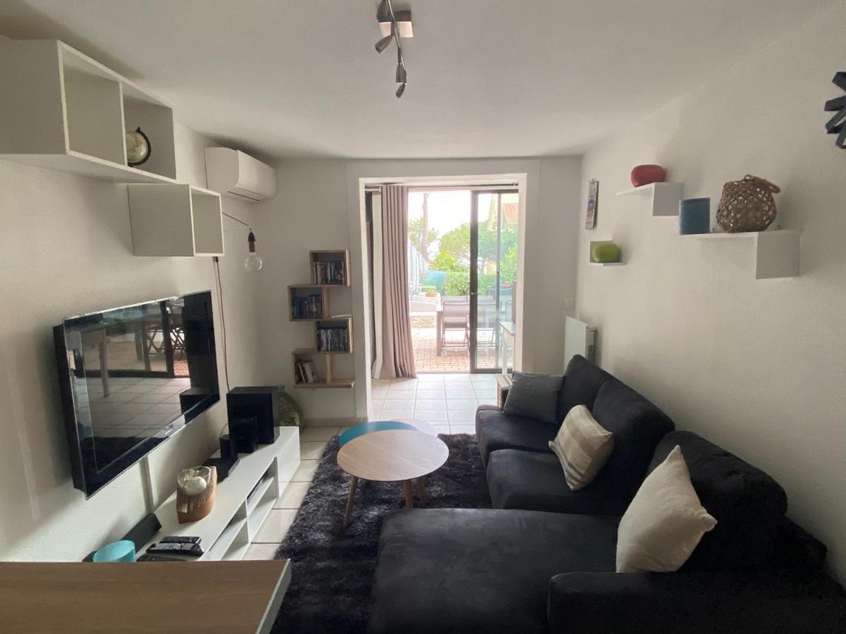 Logement Entier T2 Climatise, Parking Gratuit, Jardin, Plage A 2Min A Pied Sanary-sur-Mer Ngoại thất bức ảnh